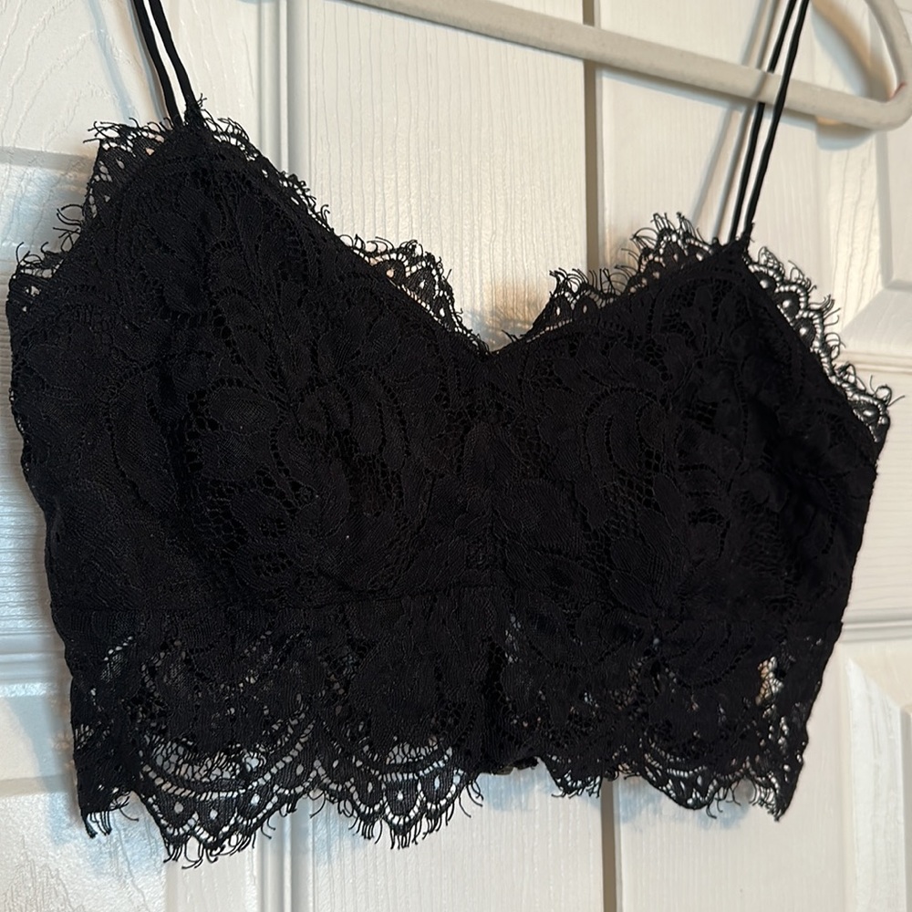 Topshop Black eyelash lace bralet with zip. Size 4.